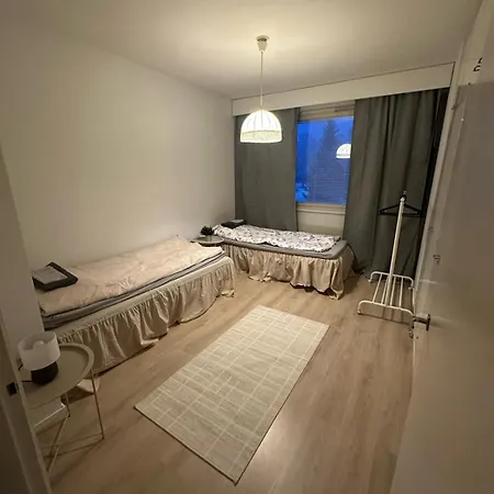 For 4 People With Free Parking! דירה *