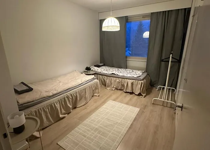 For 4 People With Free Parking! דירה *